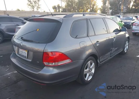 2009 Volkswagen Jetta 2.5L S from USA, damaged, VIN 3VWKZ71K39M295397